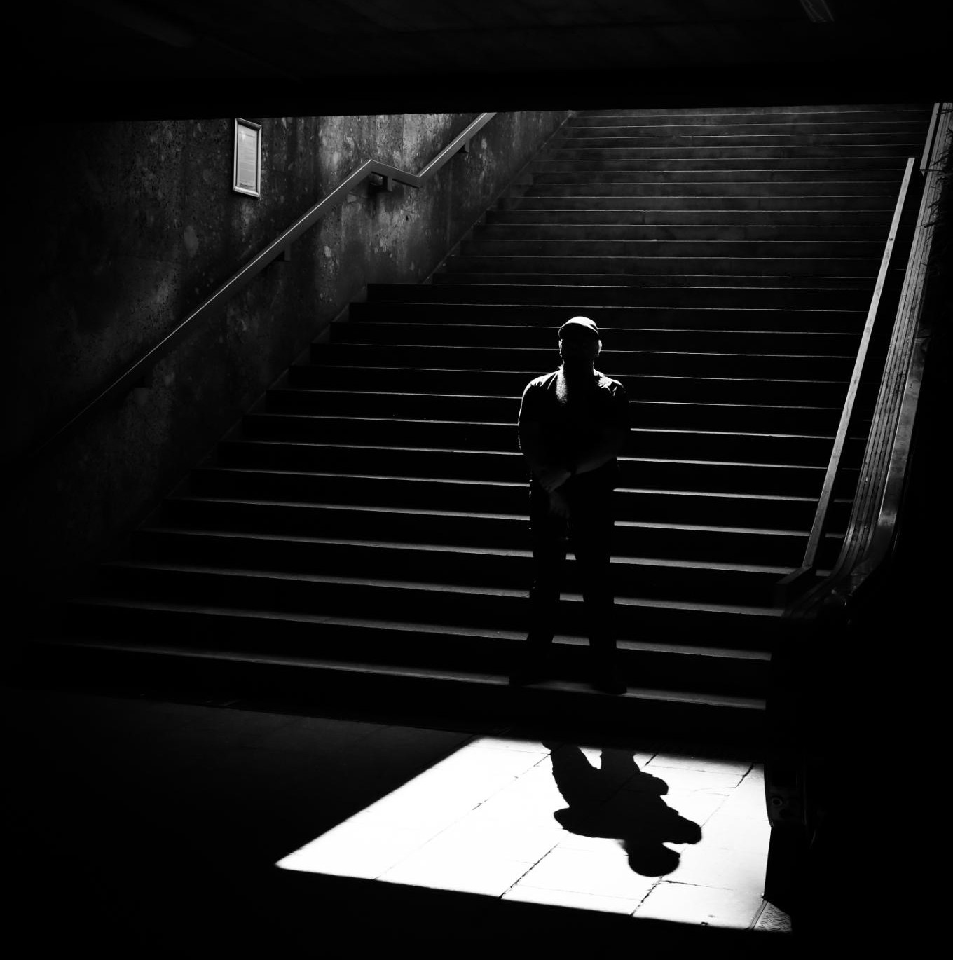 Schatten der Strasse